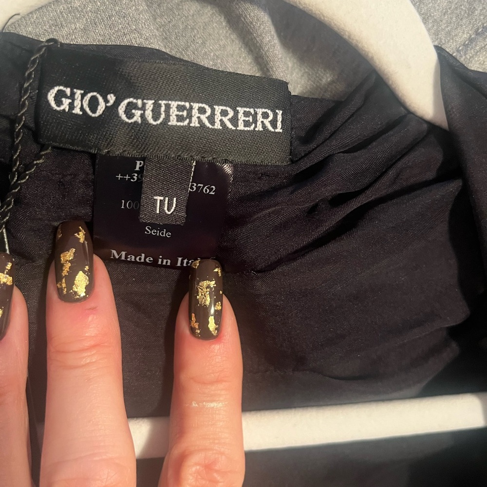 Gio Guerreri Black Sheer scarf//shall made in Italy - Picture 11 of 12